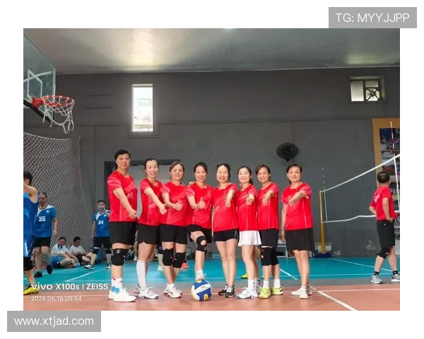 广州排球队的耐力之谜:排球巨献背后的训练与坚持 广州排球队的耐力之谜:排球巨献背后的训练与坚持